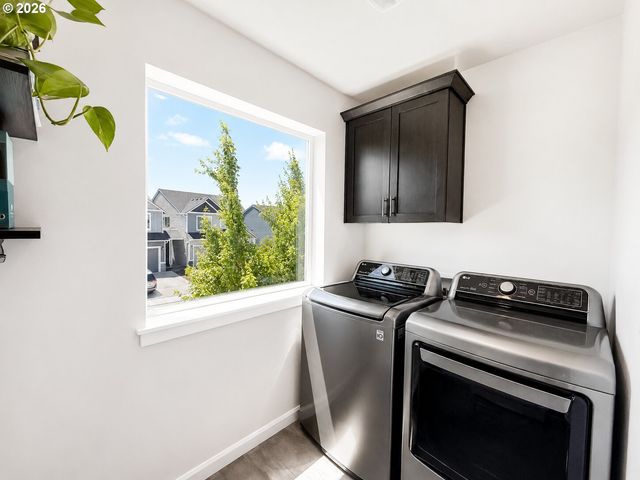 190 KINDRE St, St Helens, OR 97051