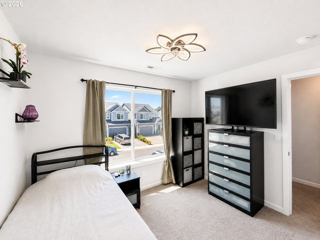 190 KINDRE St, St Helens, OR 97051