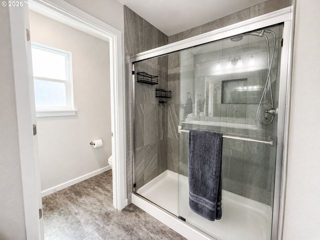 190 KINDRE St, St Helens, OR 97051