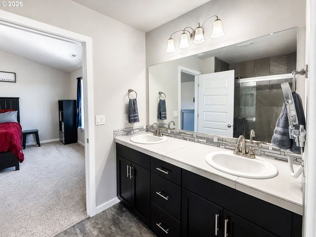 190 KINDRE St, St Helens, OR 97051