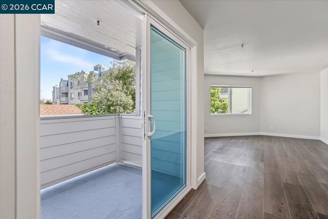 6400 Christie Ave 2221, Emeryville, CA 94608