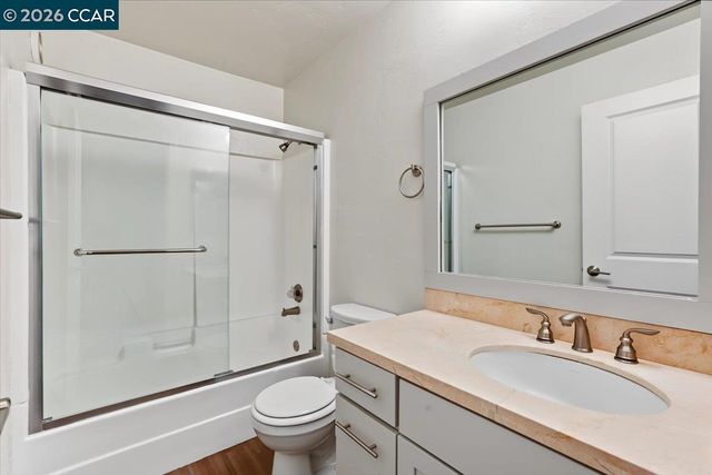 6400 Christie Ave 2221, Emeryville, CA 94608