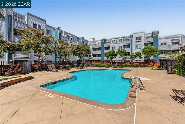 6400 Christie Ave 2221, Emeryville, CA 94608