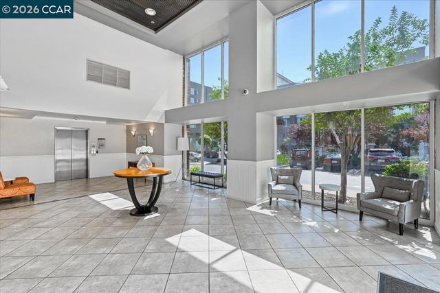 6400 Christie Ave 2221, Emeryville, CA 94608