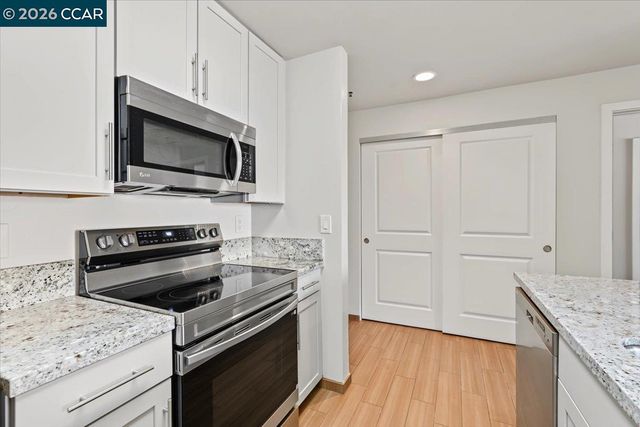 6400 Christie Ave 2221, Emeryville, CA 94608