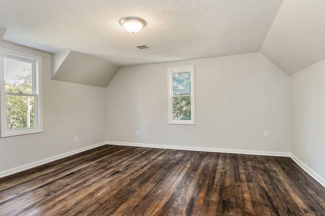 584 Lancaster Hwy, Hickman, TN 38567