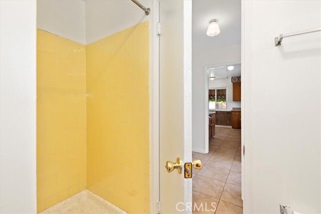 566 S Hepner, Covina, CA 91723