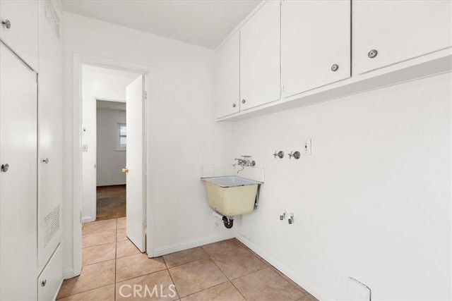 566 S Hepner, Covina, CA 91723