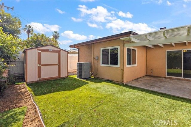 566 S Hepner, Covina, CA 91723