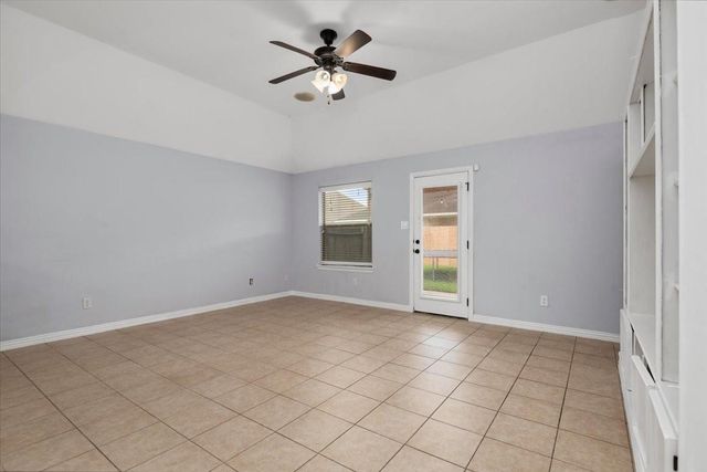 11619 Beckton Cypress Drive, Tomball, TX 77377