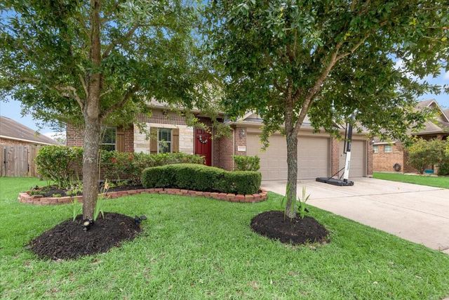 11619 Beckton Cypress Drive, Tomball, TX 77377