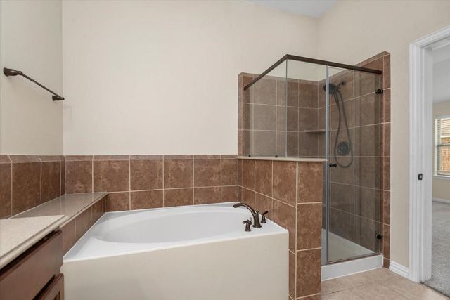 11619 Beckton Cypress Drive, Tomball, TX 77377
