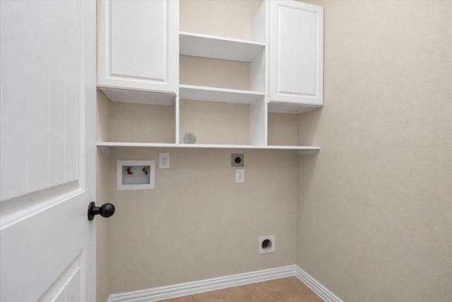 11619 Beckton Cypress Drive, Tomball, TX 77377
