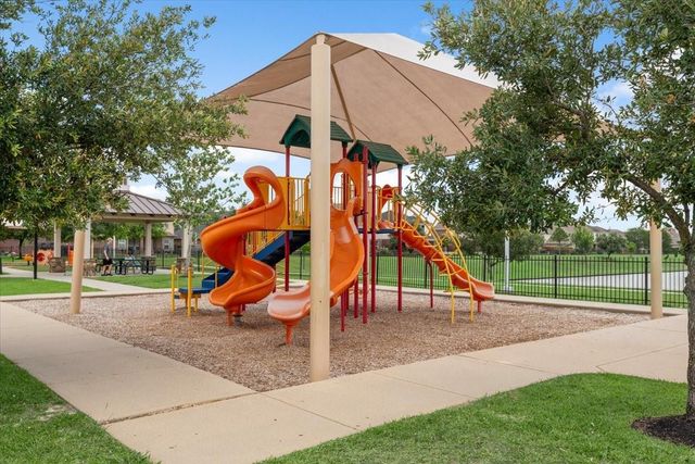 11619 Beckton Cypress Drive, Tomball, TX 77377