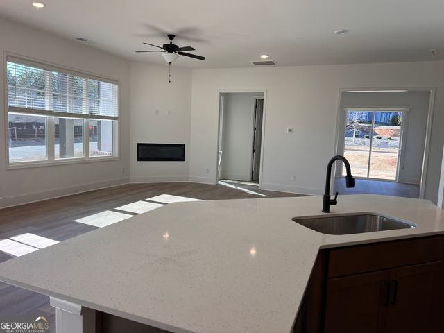 21 Thomaston Street 5, Newnan, GA 30263