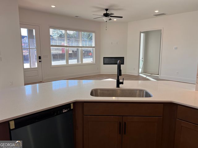 21 Thomaston Street 5, Newnan, GA 30263