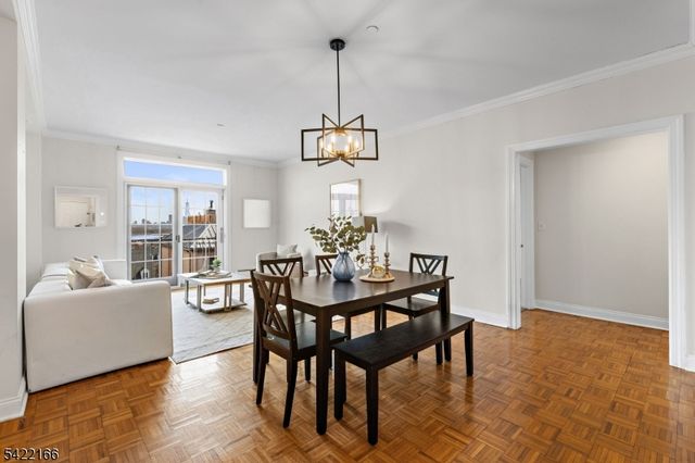 207 Shearwater Ct 66, Jersey City, NJ 07305