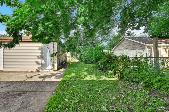 446 Greenbay Avenue, Calumet City, IL 60409