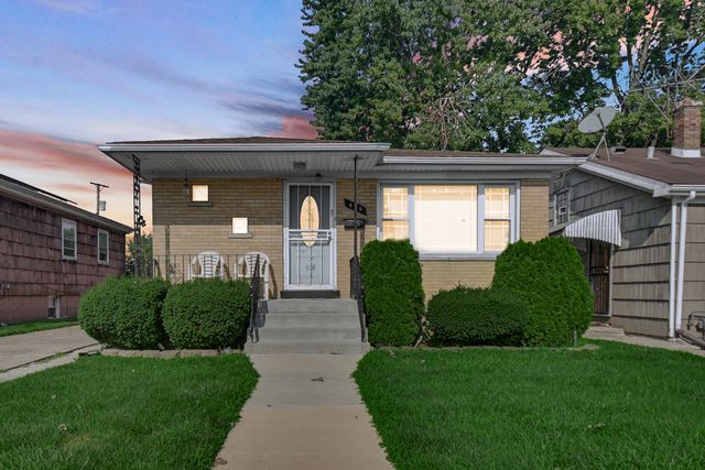 446 Greenbay Avenue, Calumet City, IL 60409
