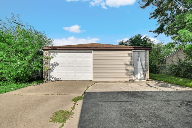 446 Greenbay Avenue, Calumet City, IL 60409