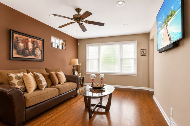 446 Greenbay Avenue, Calumet City, IL 60409