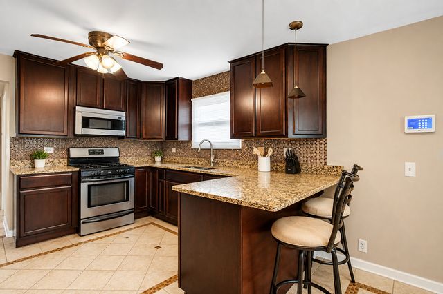 446 Greenbay Avenue, Calumet City, IL 60409