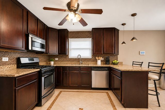 446 Greenbay Avenue, Calumet City, IL 60409