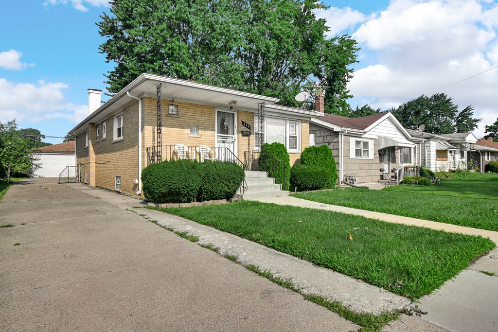 446 Greenbay Avenue, Calumet City, IL 60409