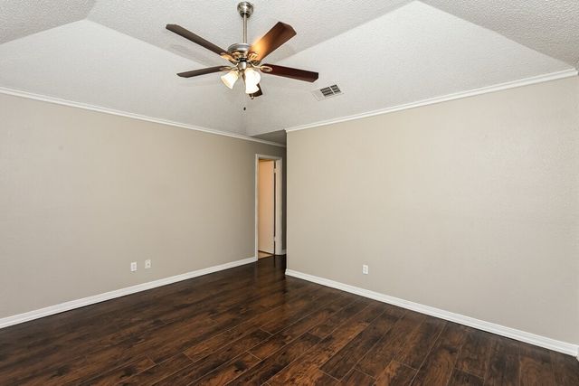 3309 Country Creek Lane, Fort Worth, TX 76123