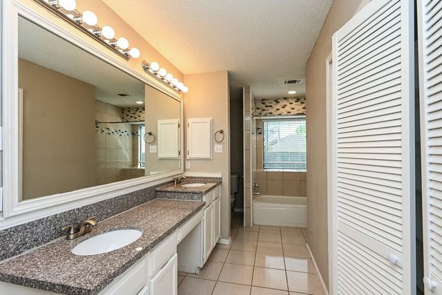 3309 Country Creek Lane, Fort Worth, TX 76123