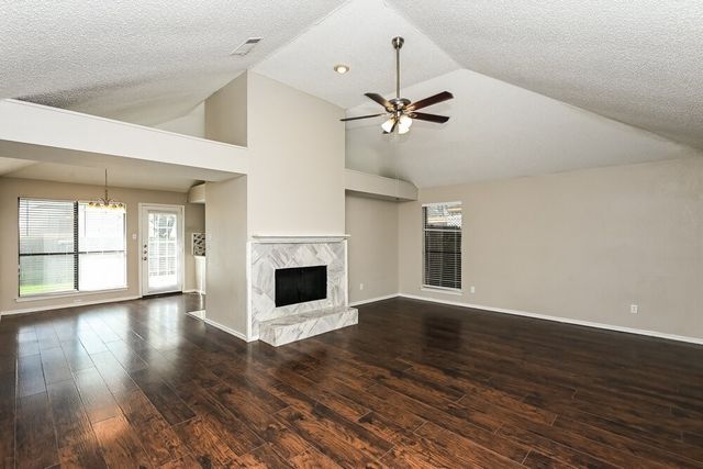 3309 Country Creek Lane, Fort Worth, TX 76123