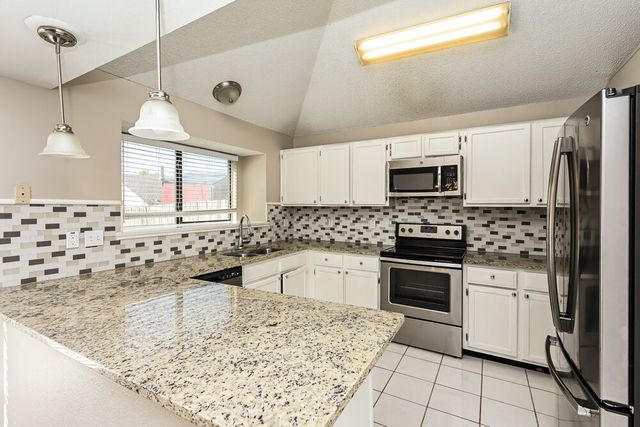 3309 Country Creek Lane, Fort Worth, TX 76123