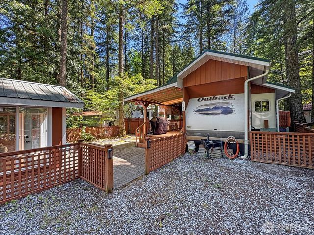 128 1 Jasper Trail, Deming, WA 98244