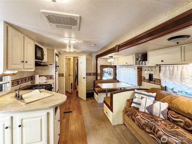 128 1 Jasper Trail, Deming, WA 98244