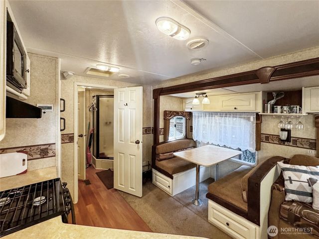 128 1 Jasper Trail, Deming, WA 98244