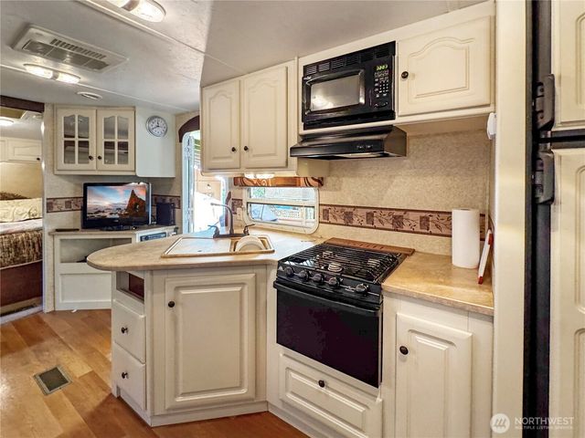 128 1 Jasper Trail, Deming, WA 98244