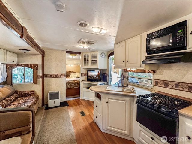 128 1 Jasper Trail, Deming, WA 98244
