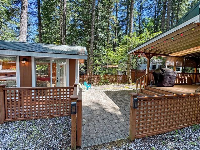 128 1 Jasper Trail, Deming, WA 98244