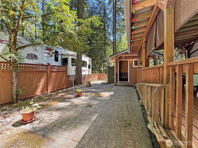 128 1 Jasper Trail, Deming, WA 98244