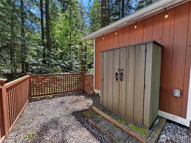128 1 Jasper Trail, Deming, WA 98244