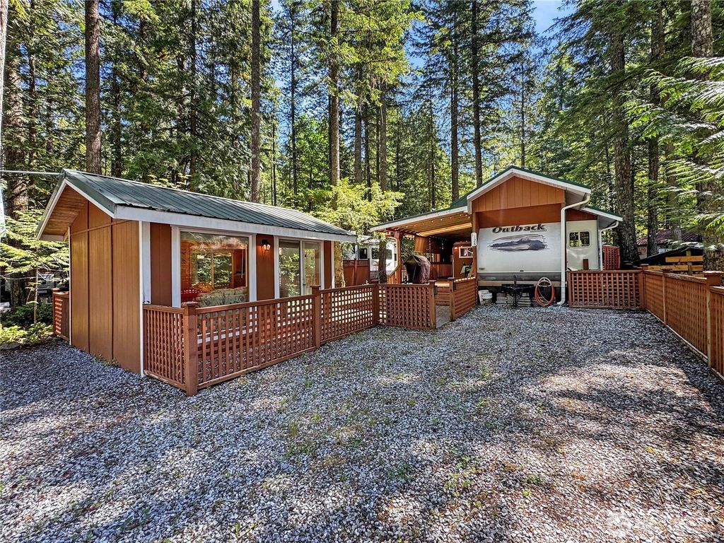128 1 Jasper Trail, Deming, WA 98244