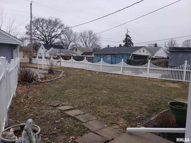 2330 45th Street, Rock Island, IL 61201