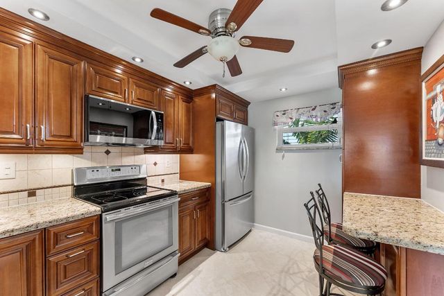 3930 Inverrary Boulevard 505-D, Lauderhill, FL 33319