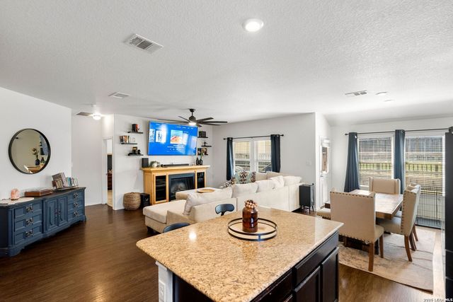 32141 Giant Oak, Bulverde, TX 78163