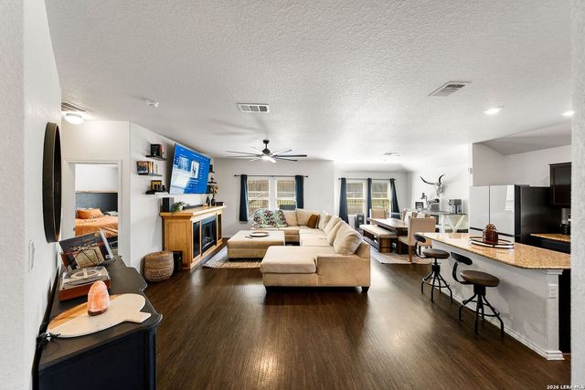 32141 Giant Oak, Bulverde, TX 78163