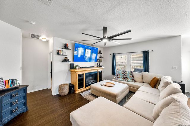 32141 Giant Oak, Bulverde, TX 78163