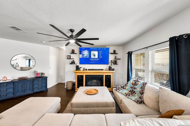 32141 Giant Oak, Bulverde, TX 78163