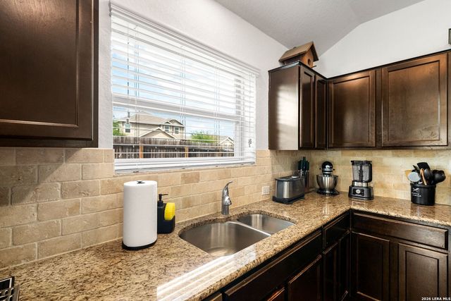 32141 Giant Oak, Bulverde, TX 78163