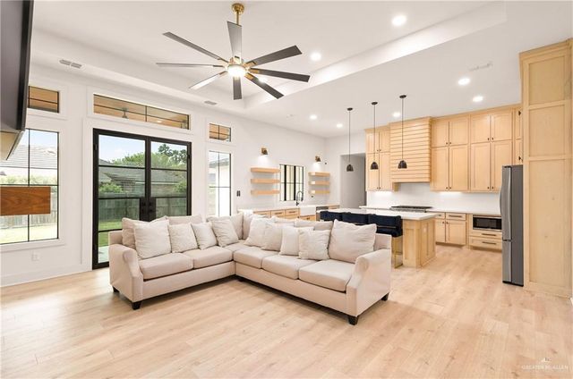 2604 Cottonwood Street, Mission, TX 78574