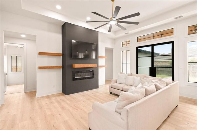 2604 Cottonwood Street, Mission, TX 78574